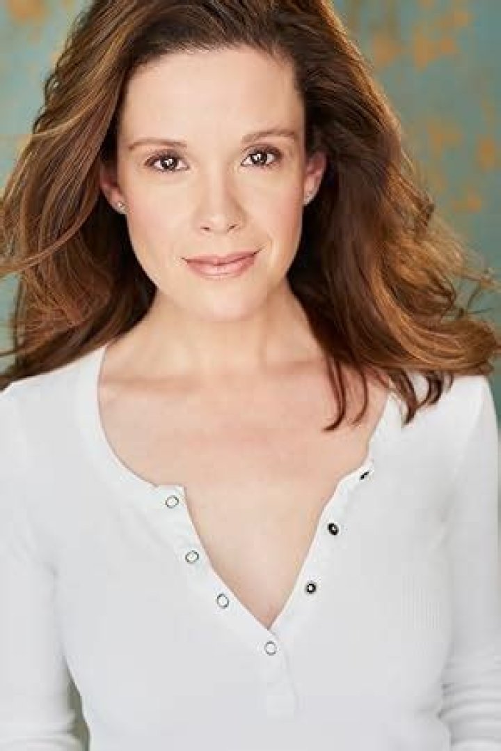 Kayla Mae Maloney (actress)-Wiki, Age, Net Worth, Biography , Spotify, TikTok, Facebook, Facts and Family