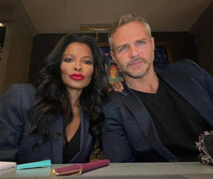 Keesha Sharp - Bio, Age, Wiki, Facts and Family