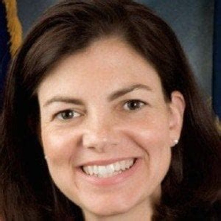 Kelly Ayotte - Bio, Age, Wiki, Facts and Family