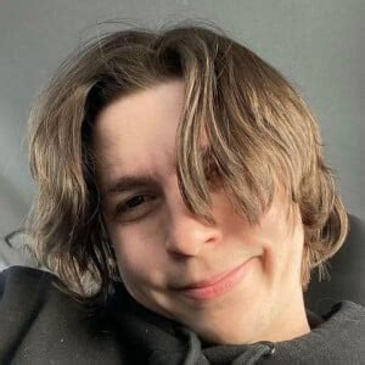 Kenny Haller: TikTok Star Detailed Bio, Age, Birthday, & Height Insights and more