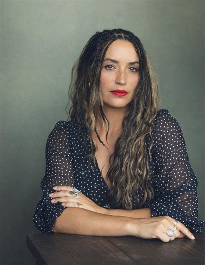 Kerry Bennett - Bio, Age, Wiki, Facts and Family