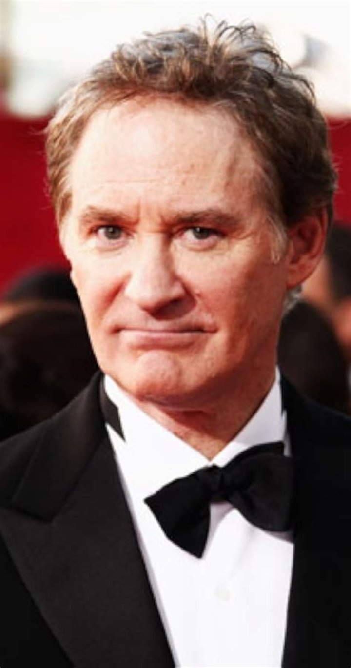 Kevin Kline - Bio, Age, net worth, height, weight, Wiki, Facts and Family