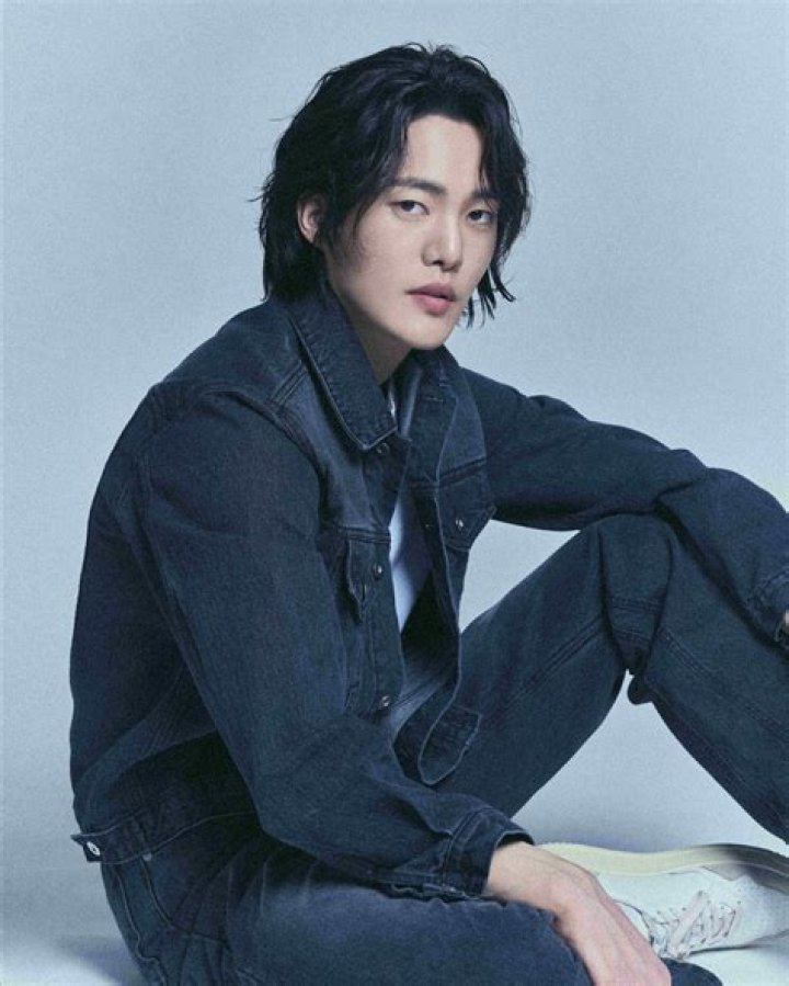 Kim Gun-woo: TV Actor Detailed Bio, Age, Birthday, & Height Insights and more