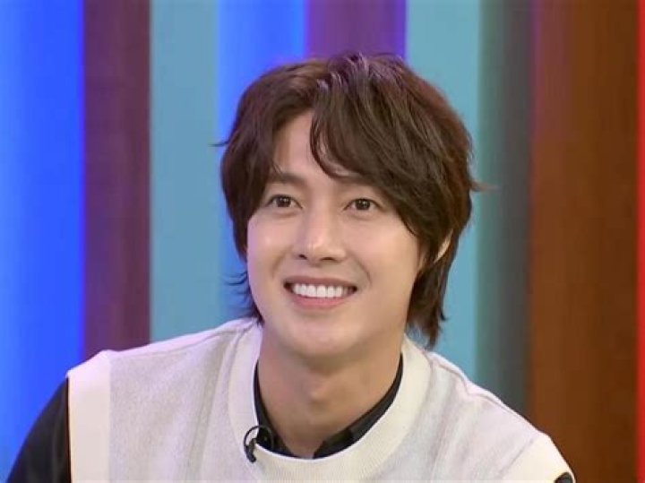 Kim Hyun-joong - Bio, Age, weight, height, Wiki, Facts and Family