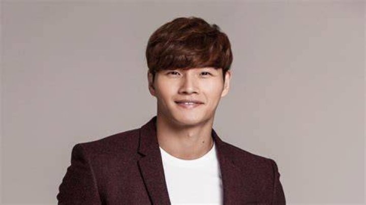 Kim Jong-kook - Bio, Age, net worth, height, Wiki, Facts and Family