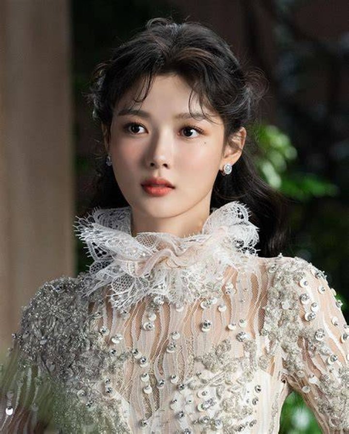 Kim Yoo-jung - Bio, Age, Wiki, Facts and Family