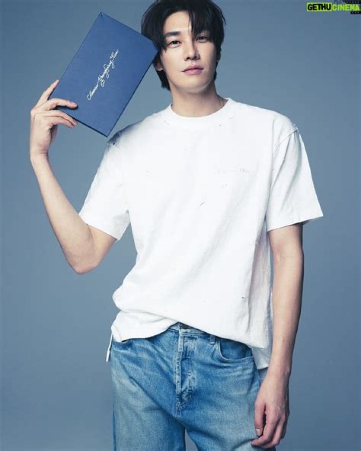 Kim Young-kwang - Bio, Age, weight, height, Wiki, Facts and Family