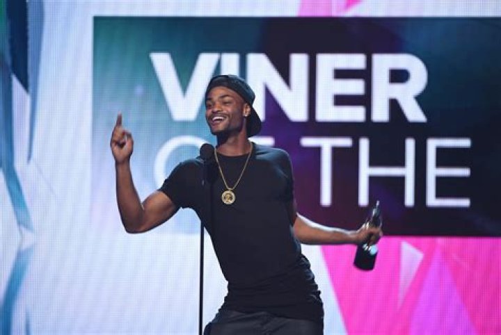 King Bach - Bio, Age, net worth, siblings, height, Wiki, Facts and Family