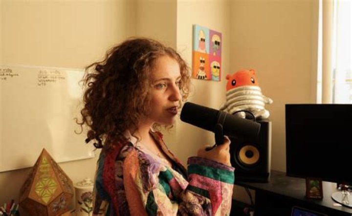 Kinneret (singer)-Wiki, Age, Net Worth, Biography , Spotify, TikTok, Facebook, Facts and Family
