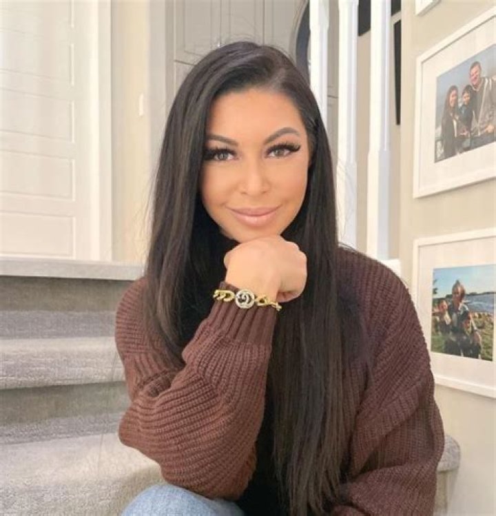 Kira Girard - Bio, Age, Wiki, Facts and Family