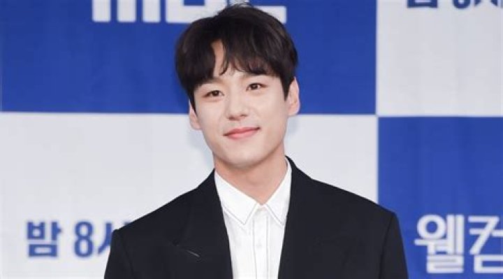 Kwak Si-yang - Bio, Age, height, Wiki, Facts and Family