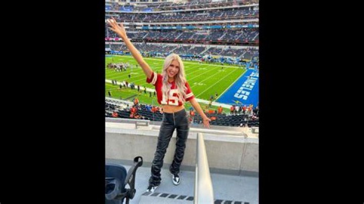 Lacey Jane Brown(webvideostar) - Biography, Age, Net Worth, Wikipedia, Spotify, TikTok, Facebook, Facts and Family