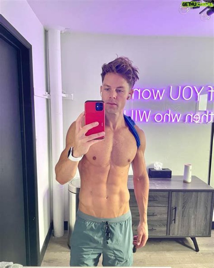 Lachlan Buchanan - Bio, Age, siblings, Wiki, Facts and Family