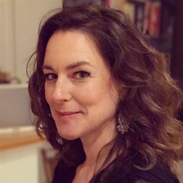 Laura Calder - Bio, Age, Wiki, Facts and Family