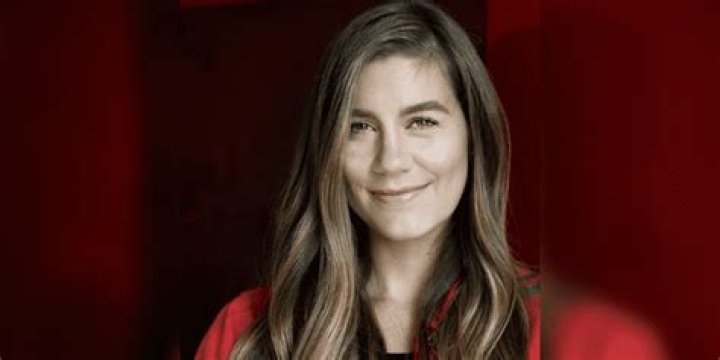 Laura Dreyfuss - Bio, Age, Wiki, Facts and Family