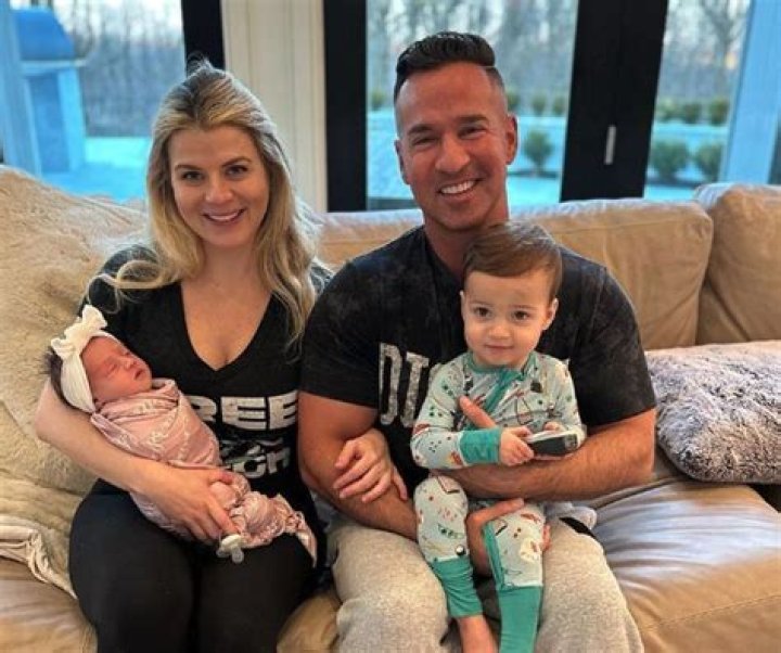 Lauren Pesce - Bio, Age, Wiki, Facts and Family
