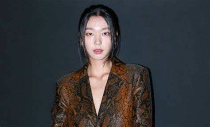 Lee Ho-jung - Bio, Age, Wiki, Facts and Family