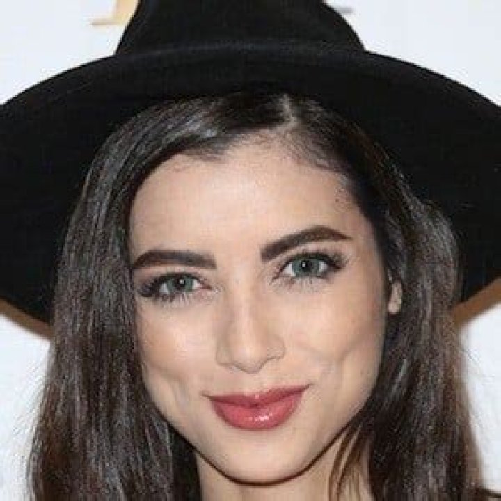 LeeAnna Vamp - Bio, Age, Wiki, Facts and Family