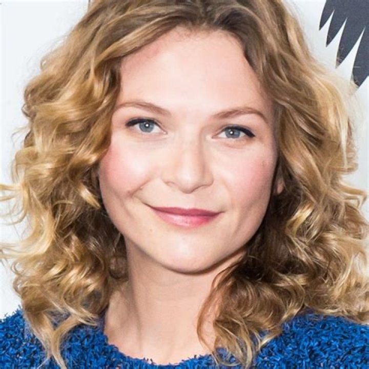 Leeanna Walsman - Bio, Age, Wiki, Facts and Family