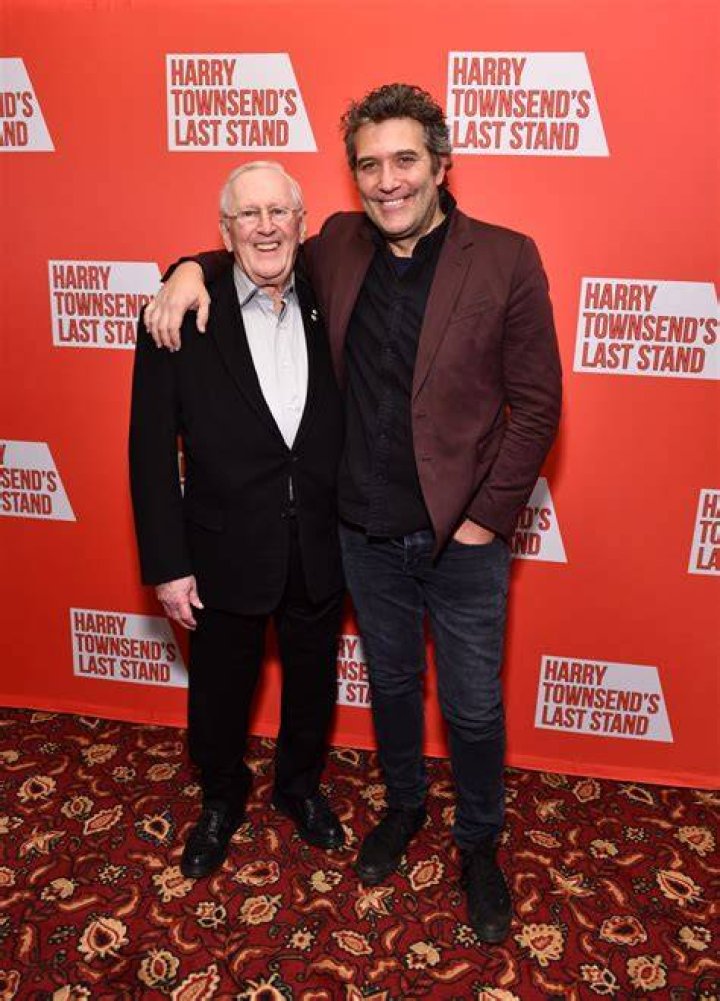 Len Cariou - Bio, Age, net worth, Wiki, Facts and Family