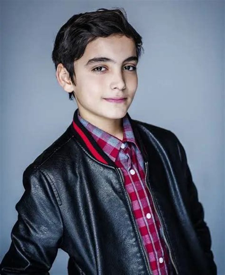 Leonidas Castrounis (actor) - Wikipedia, Age, Net Worth, Biography , Spotify, TikTok, Facebook, Facts and Family