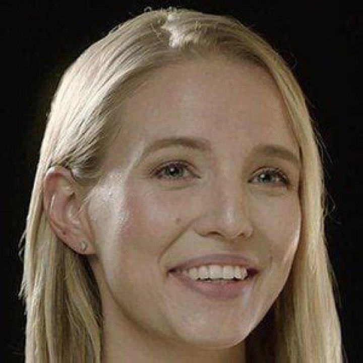 Leonie Hanne - Bio, Age, Wiki, Facts and Family