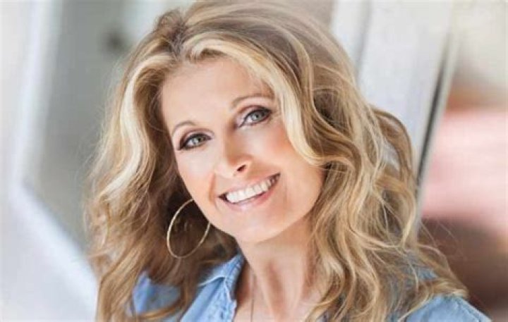 Linda Davis - Bio, Age, Wiki, Facts and Family