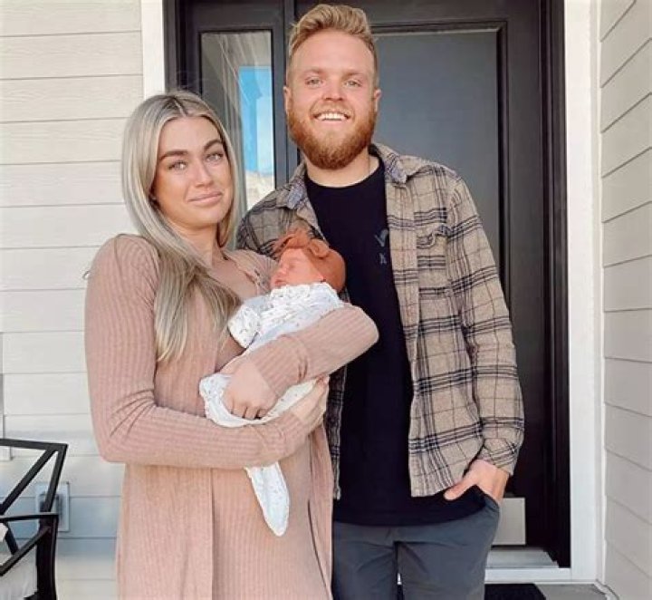Lindsay Arnold Cusick - Bio, Age, Wiki, Facts and Family
