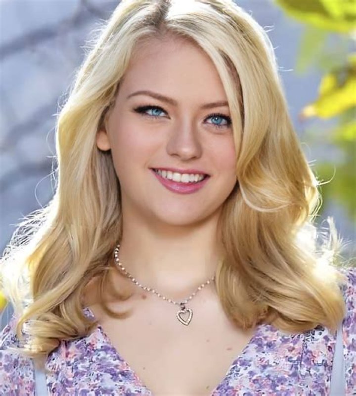 Lindsay Rae - Bio, Age, Wiki, Facts and Family