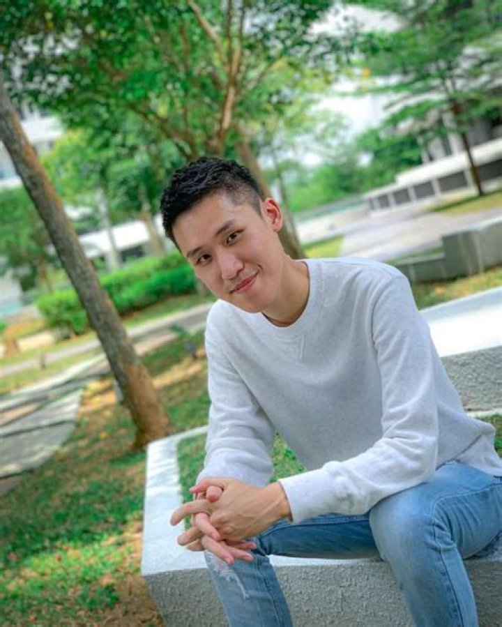Ling Big Yong - Bio, Age, Wiki, Facts and Family