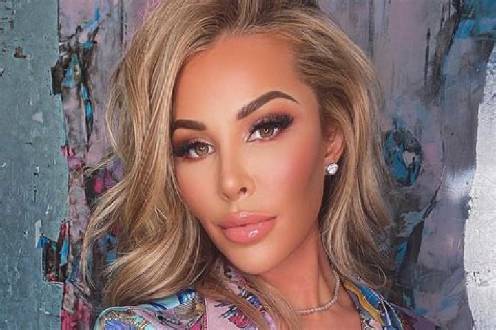 Lisa Hochstein - Bio, Age, Wiki, Facts and Family
