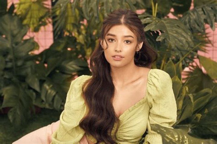 Liza Soberano - Bio, Age, Wiki, Facts and Family
