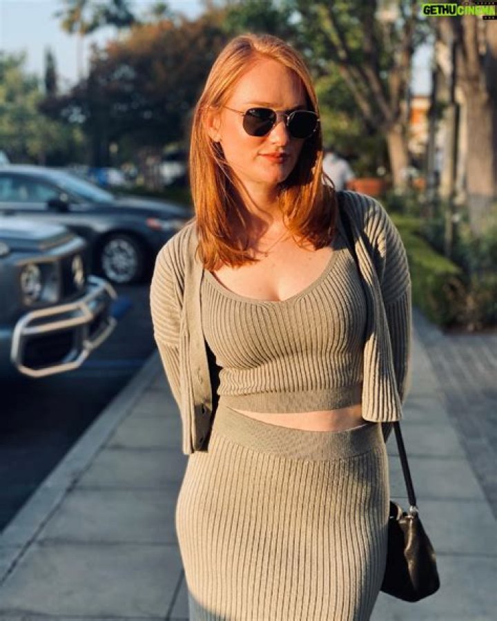 Lizze Gordon - Bio, Age, Birthday, Wiki, Facts and Family