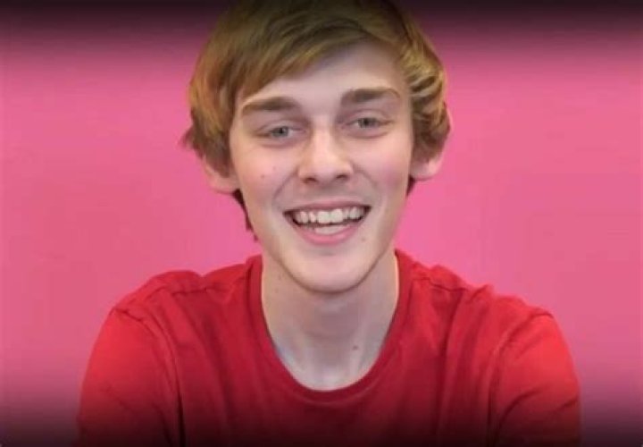 Logan Thirtyacre - Bio, Age, weight, height, Wiki, Facts and Family