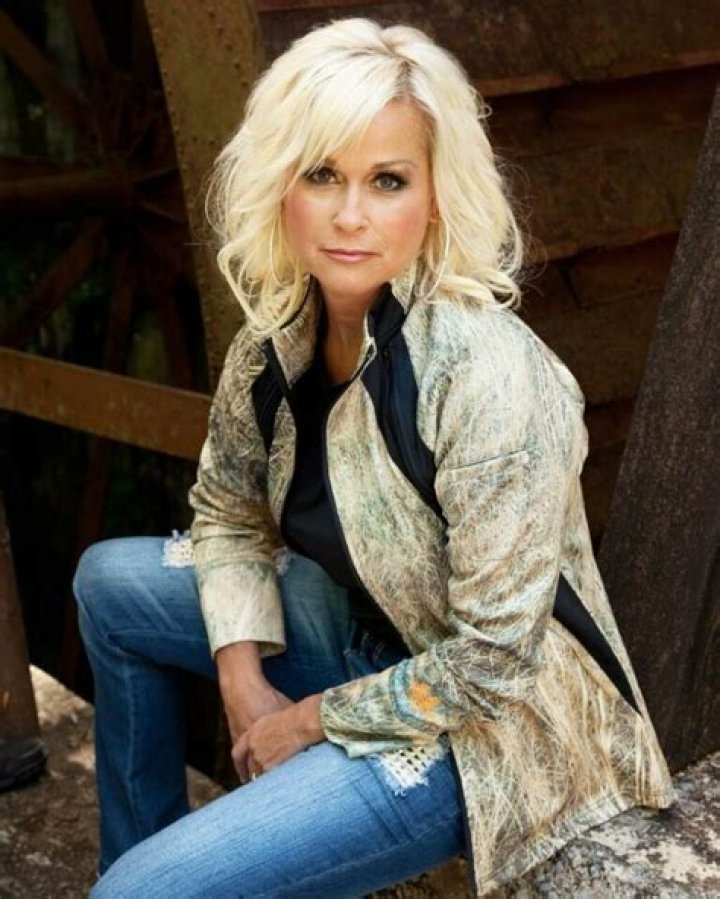 Lorrie Morgan - Bio, Age, Wiki, Facts and Family