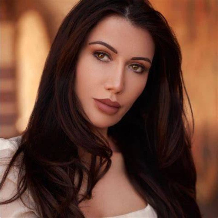 Lorry Hill - Bio, Age, Birthday, Wiki, Facts and Family