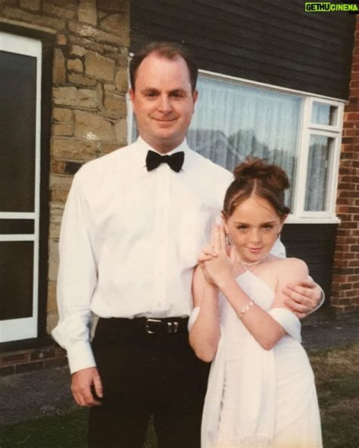 Louisa Connolly-Burnham - Bio, Age, Wiki, Facts and Family