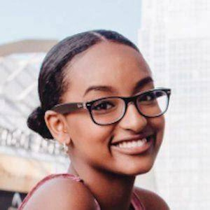 LoveFromLiyax - Bio, Age, Wiki, Facts and Family