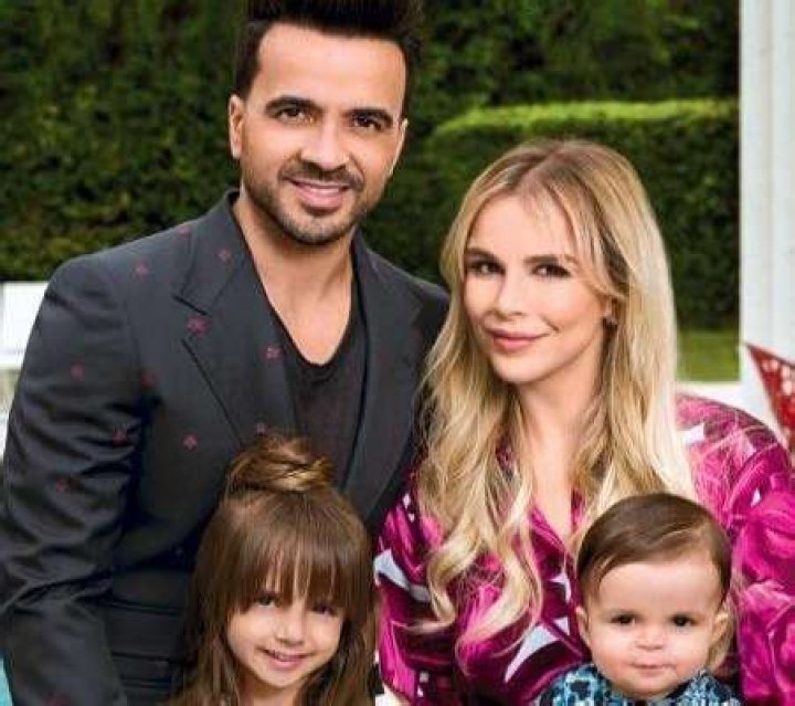 Luis Fonsi - Bio, Age, net worth, height, Wiki, Facts and Family