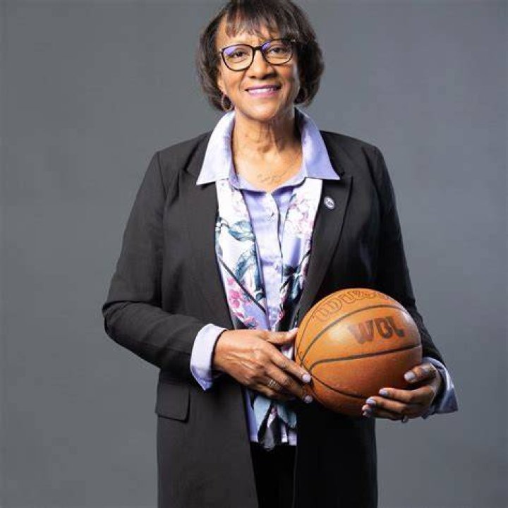 Lusia Harris - Bio, Age, Wiki, Facts and Family