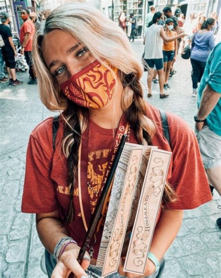 Mackenzie Grimsley - Bio, Age, Wiki, Facts and Family