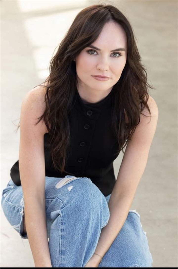 Madeline Carroll - Bio, Age, Wiki, Facts and Family