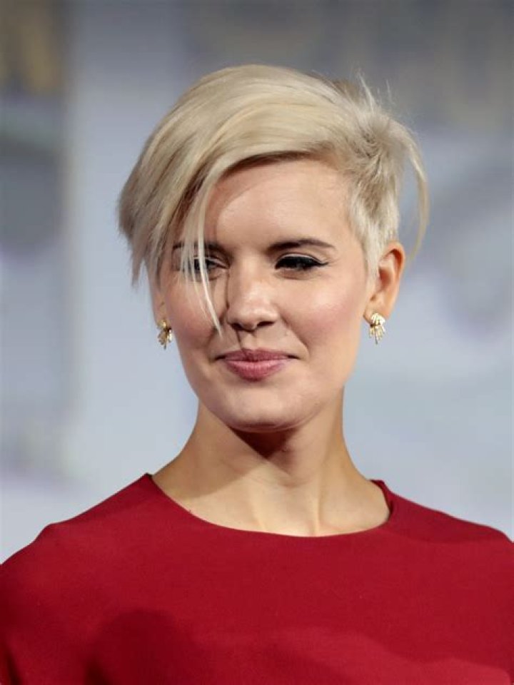 Maggie Grace - Bio, Age, Wiki, Facts and Family