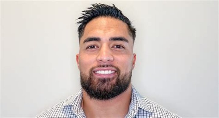 Manti Te'o - Bio, Age, net worth, height, Wiki, Facts and Family