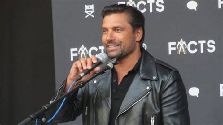 Manu Bennett - Bio, Age, net worth, height, Wiki, Facts and Family