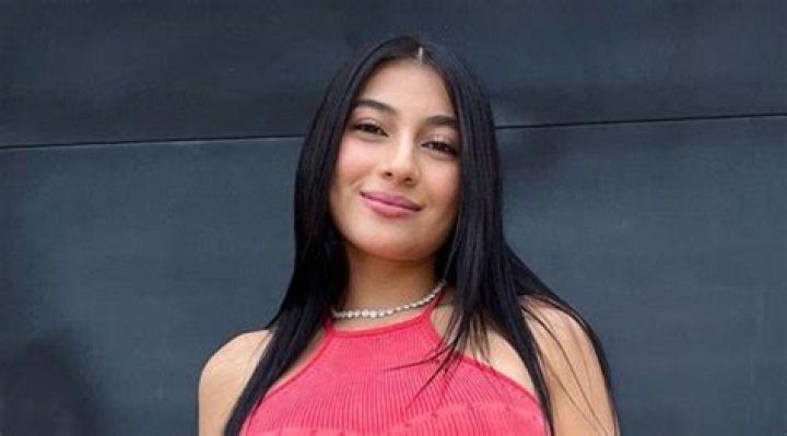 Manuela Alvarez - Bio, Age, Wiki, Facts and Family
