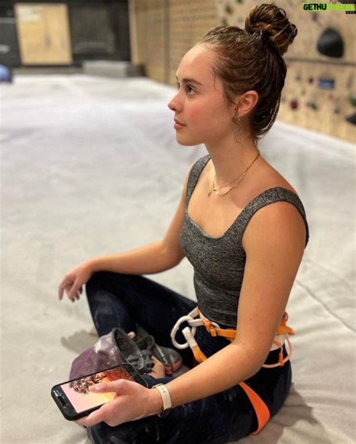 Margo Hayes (rockclimber) - Wikipedia, Age, Net Worth, Biography , Spotify, TikTok, Facebook, Facts and Family