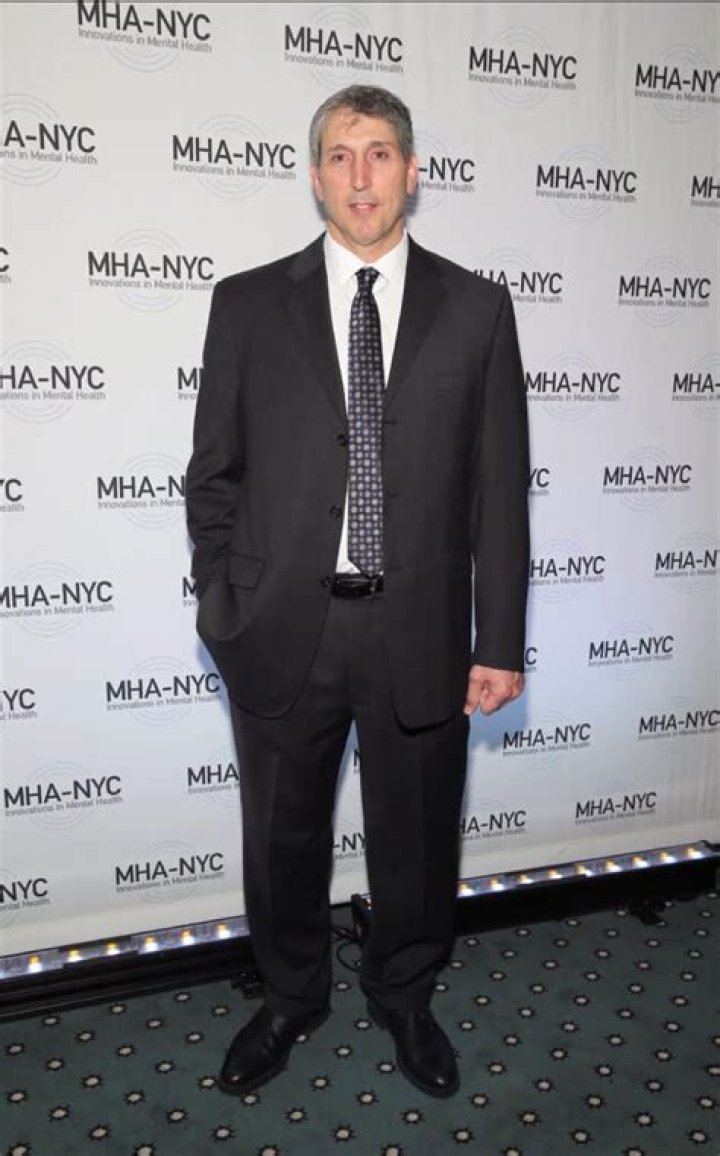Mark Bavaro - Bio, Age, height, Wiki, Facts and Family