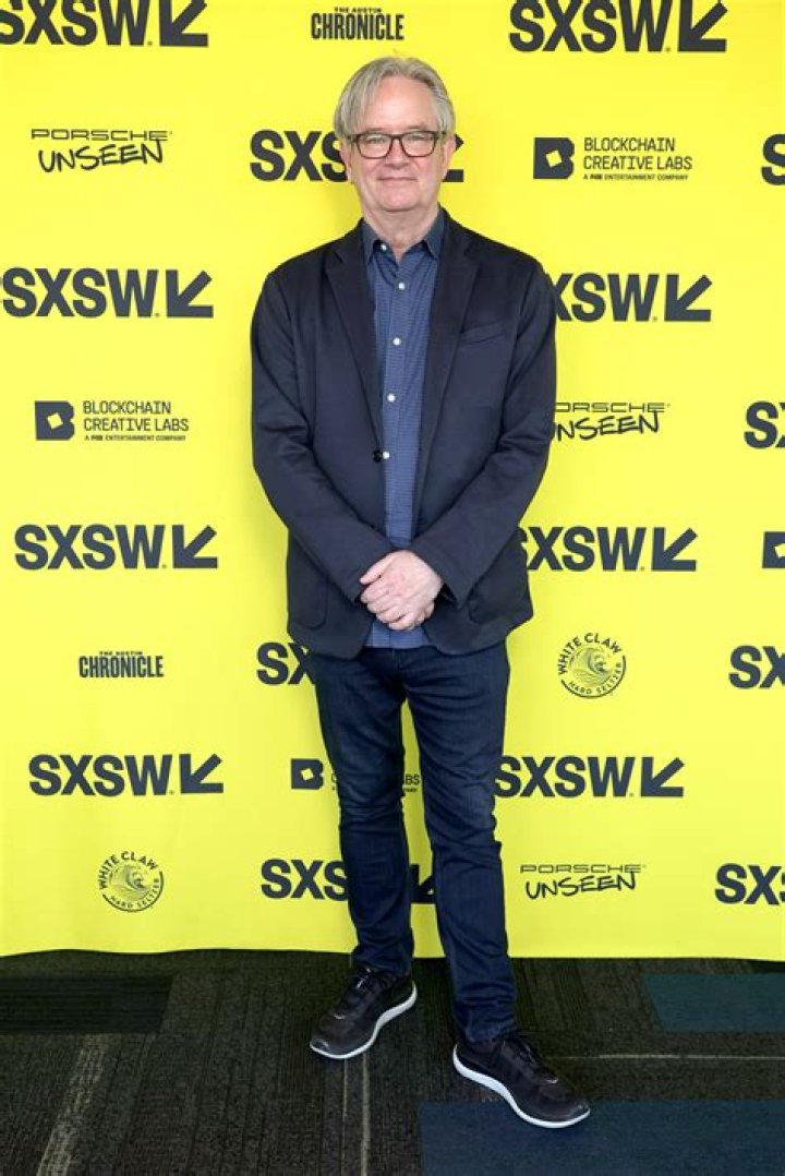 Mark McKinney - Bio, Age, net worth, height, Wiki, Facts and Family