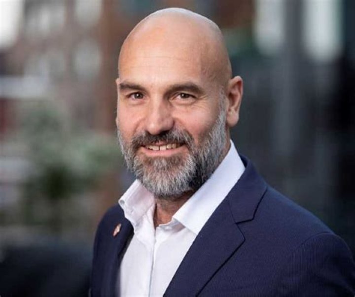 Mark Shuttleworth - Bio, Age, net worth, siblings, Wiki, Facts and Family